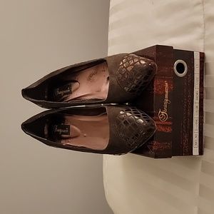 Brown women's size 13. 2.5" heels